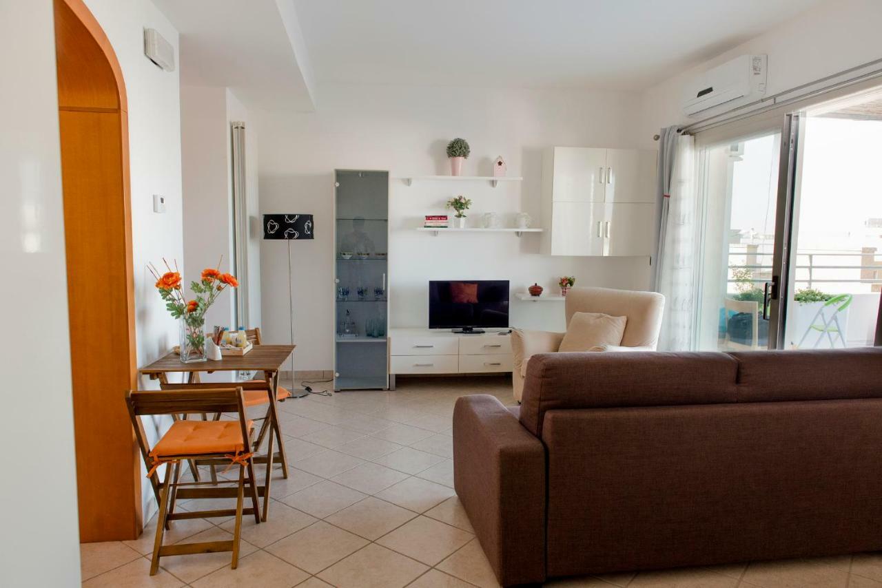 Attico 109 Apartment กาลาตีนา ภายนอก รูปภาพ